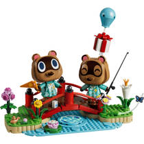 LEGO Animal Crossing dagje vrij met Timmy en Tommy 77059 productafbeelding 2