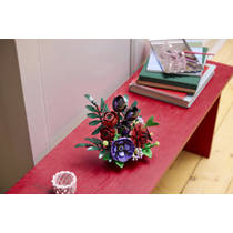 LEGO Botanicals donker bloemstuk 11513 productafbeelding 7