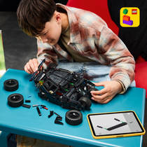 LEGO Technic Batmobile Tumbler 42239 productafbeelding 3