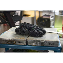 LEGO Technic Batmobile Tumbler 42239 productafbeelding 8