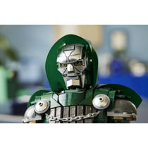 LEGO Marvel Doctor Doom buste 76345 productafbeelding 6