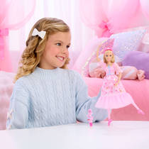 Barbie in De Notenkraker ballerina pop Clara productafbeelding 2
