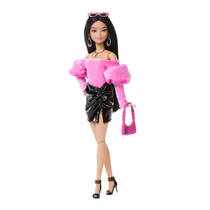 Barbie luxe stijl pop 13 in roze Barbiecore top met glanzende minirok