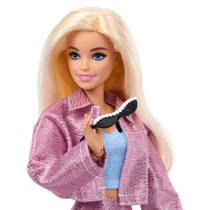 Barbie luxe stijl pop met 4 outfits productafbeelding 2